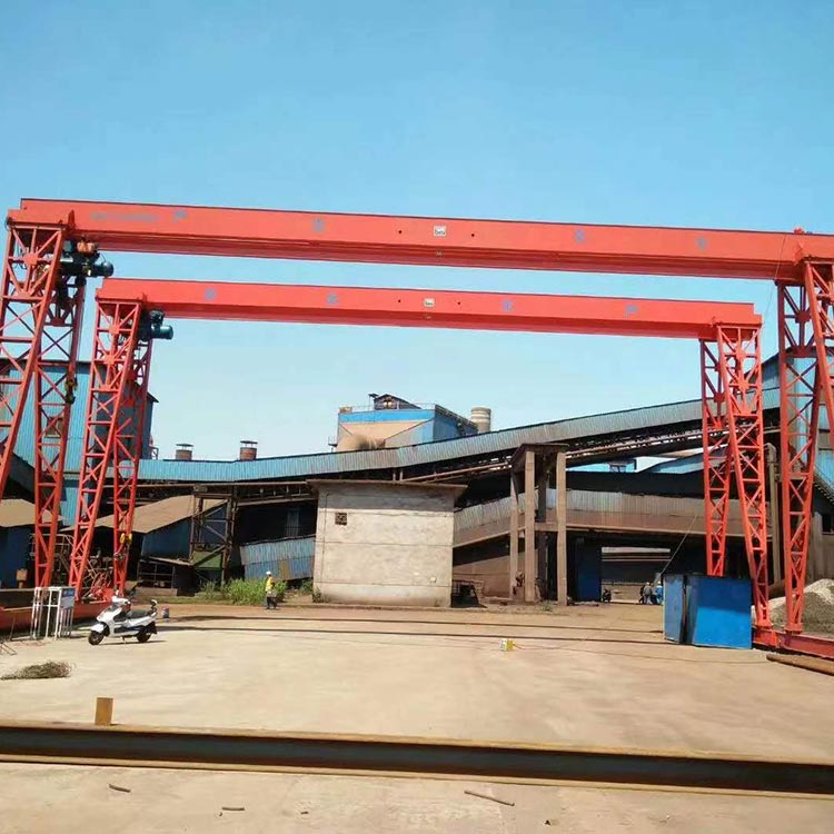 龍門(mén)吊起重機(jī)